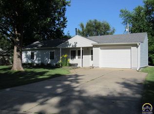 3590 SW Kerry Ave, Topeka, KS 66611
