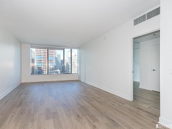 4th image of 201 Folsom St APT 20B