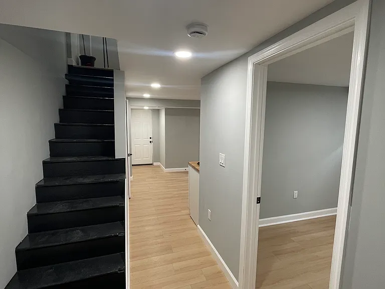 145 Wilmington Pl SE — Photo 7