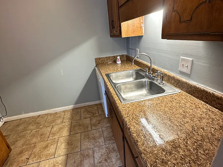 209 Apache Dr #15 — Photo 10