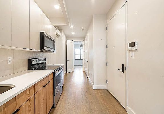 2nd image of 1283 Nostrand Ave #4S
