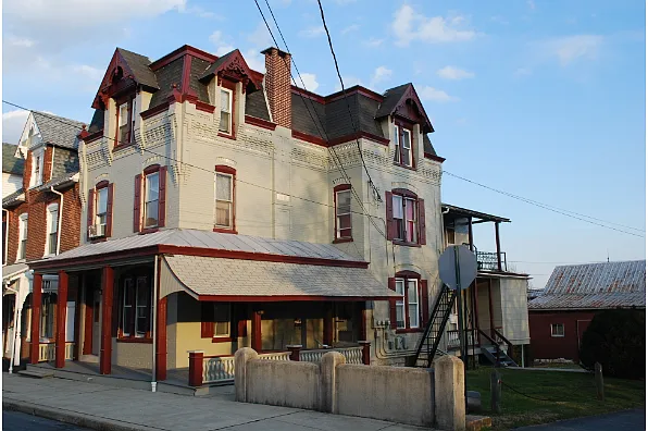 Photo 1 of 1 - 326 W Walnut St #2 - Kutztown, PA Primary Photo - 326 W Walnut St #2