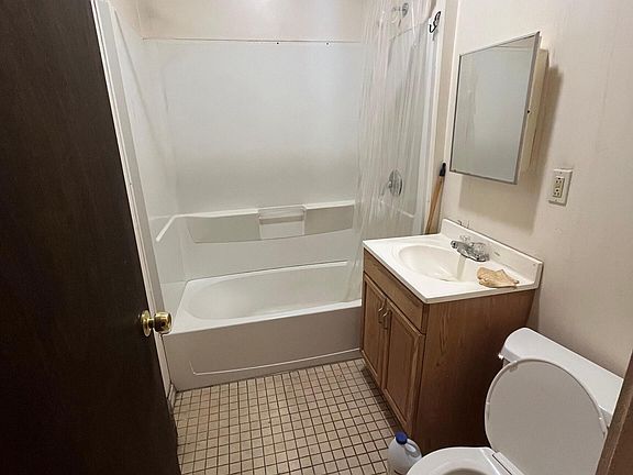 4th image of 267 Wethersfield Ave