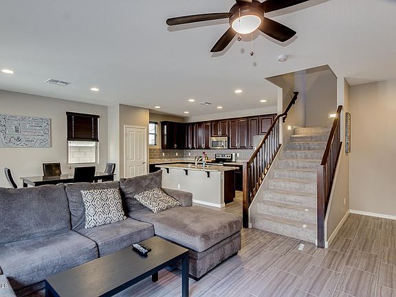 Living/Kitchen Area
