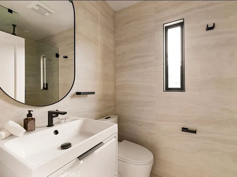 11111 Tujunga Canyon Blvd — Photo 16