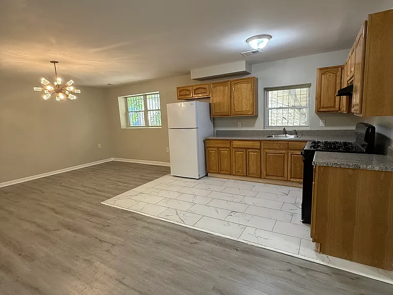 961 Bergen St #1L — Photo 8