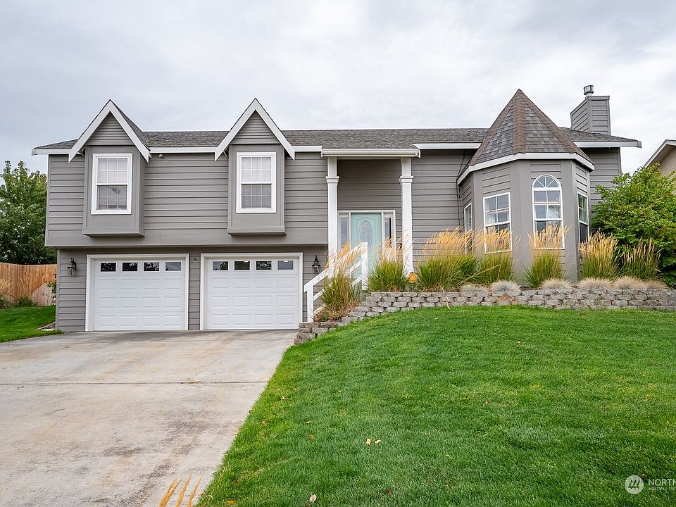 1st image of 4075 Cove West Dr
