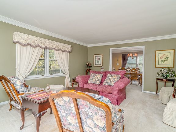 3rd image of 1705 Brookwood Dr