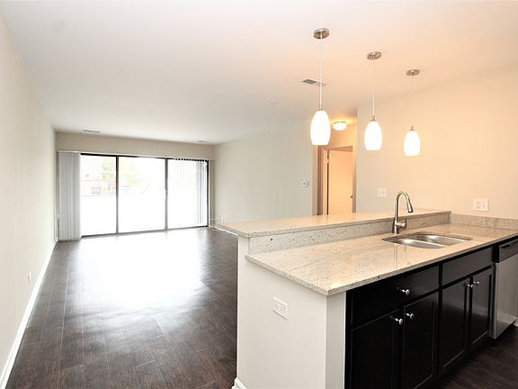 2nd image of 1717 N Dayton St APT 103