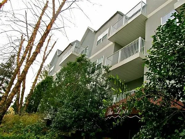 Waller Ave — Photo 4