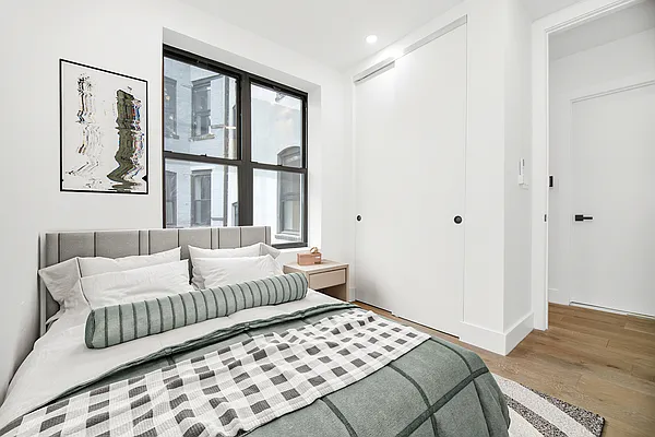 Rented by REAL New York | media 4