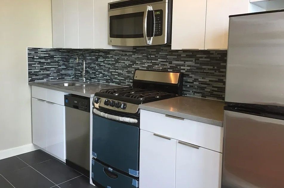 1st image of 65 E 19th St APT 8E
