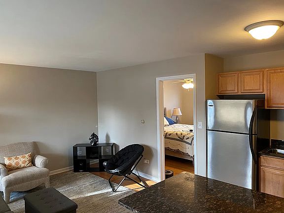 3rd image of 6244 N Harlem Ave #4B