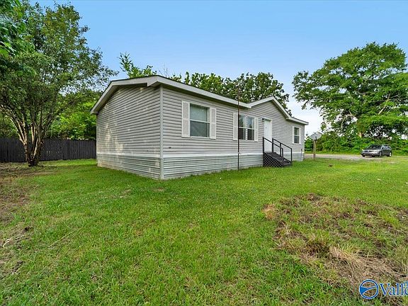 2nd image of 109 County Road 533