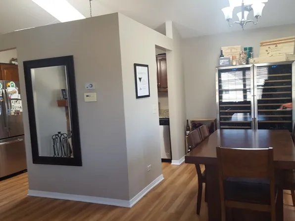 474 Le Parc Cir, Buffalo Grove, IL