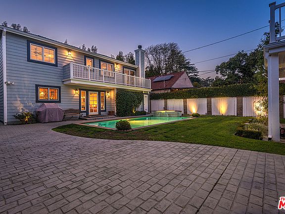 4th image of 444 S California St