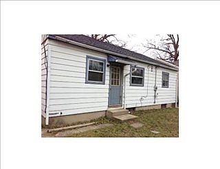 2nd image of 723 W Lawrence St