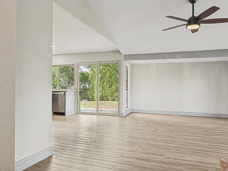 2903 Winterberry Dr — Photo 5