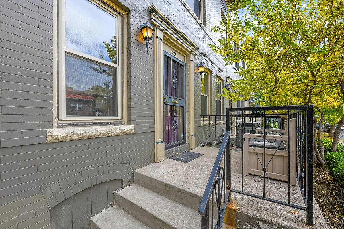 Building Photo - 1226 E 14th Ave