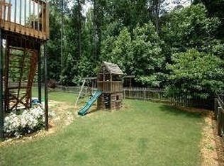 1213 Whisperwood Ln, Lawrenceville, GA 30043