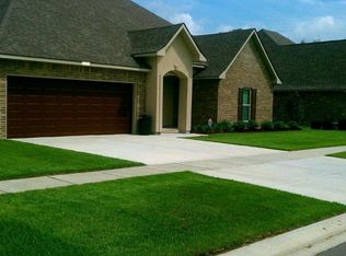5048 Queens Carriage St, Zachary, LA 70791