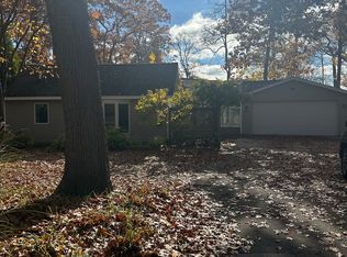 430 Oak St, Holland, MI 49424