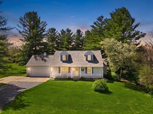 405 Mississippi Dr, Dixon, IL 61021