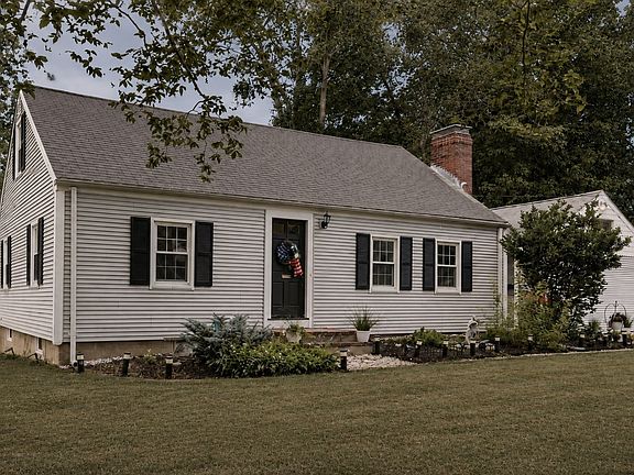 2nd image of 25 Moynihan Rd