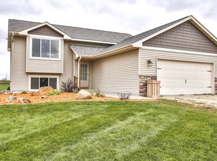 1024 166th St, Hammond, WI 54015