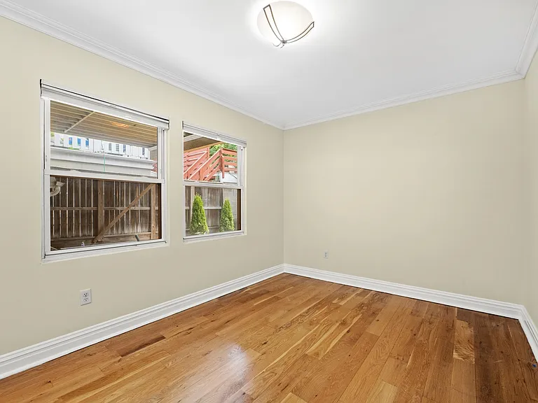 385 1st St #1 — Photo 7