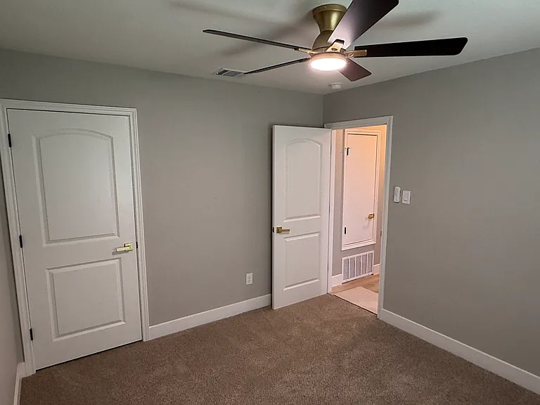 146 Redrock Dr — Photo 12