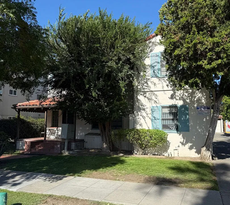 452 S 3rd Street