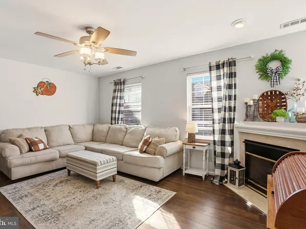 1544 Benjamin Franklin Ct, Mays Landing, NJ 08330