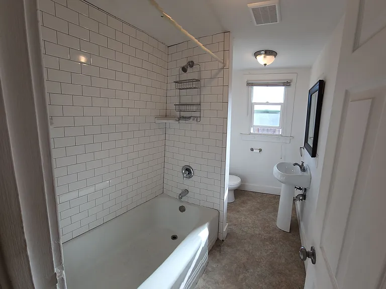 316 E Foothill Blvd — Photo 2