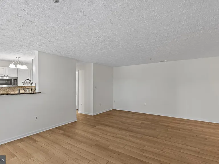 700 Orchard Overlook #203 — Photo 3