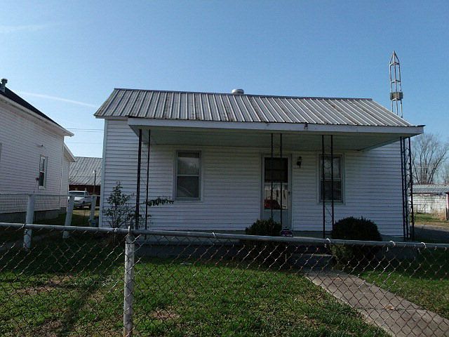 1st image of 171 Oakwood Ave