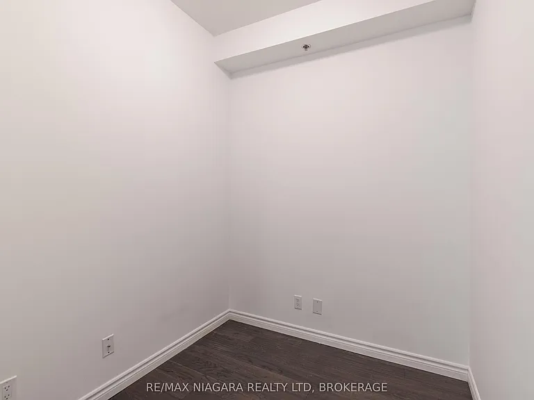 34 Plains Rd E #203 — Photo 14