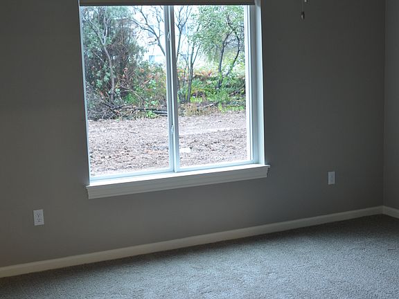 5th image of 301 W Valley Rd APT 3