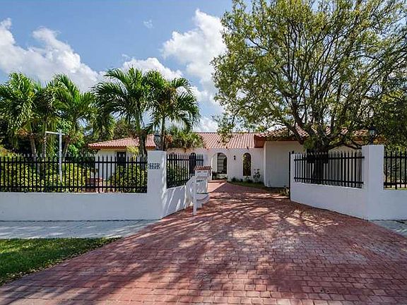 2nd image of 8650 SW 144th St
