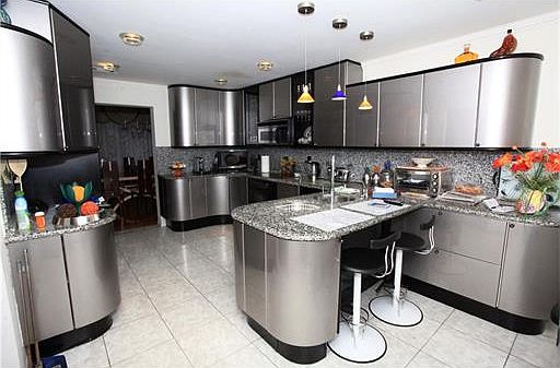 5th image of 145 Nathan Dr #145