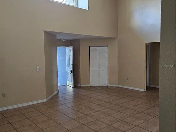 4th image of 710 Stillview Cir
