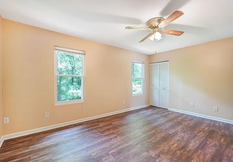 128 Kings Mill Dr — Photo 16