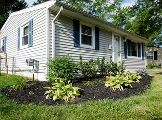 605 Mary Ct, Fenton, MI 48430