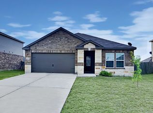 1373 Violet Ln, Kyle, TX 78640
