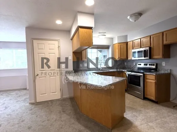 370 W 4900 S APT 8, Washington Terrace, UT 84405