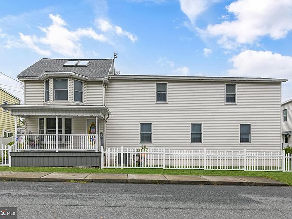 4th image of 262 N Balliet St