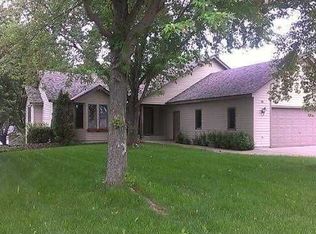 96 Meadowlark Rd SE, Saint Michael, MN 55376