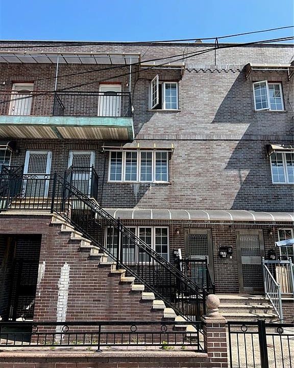 1st image of 177 27th Ave