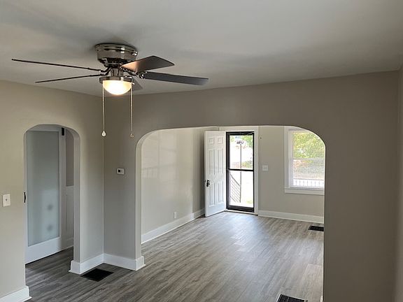 3rd image of 801 Jackson St