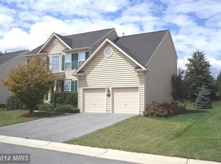125 Ticonderoga Dr, Kearneysville, WV 25430